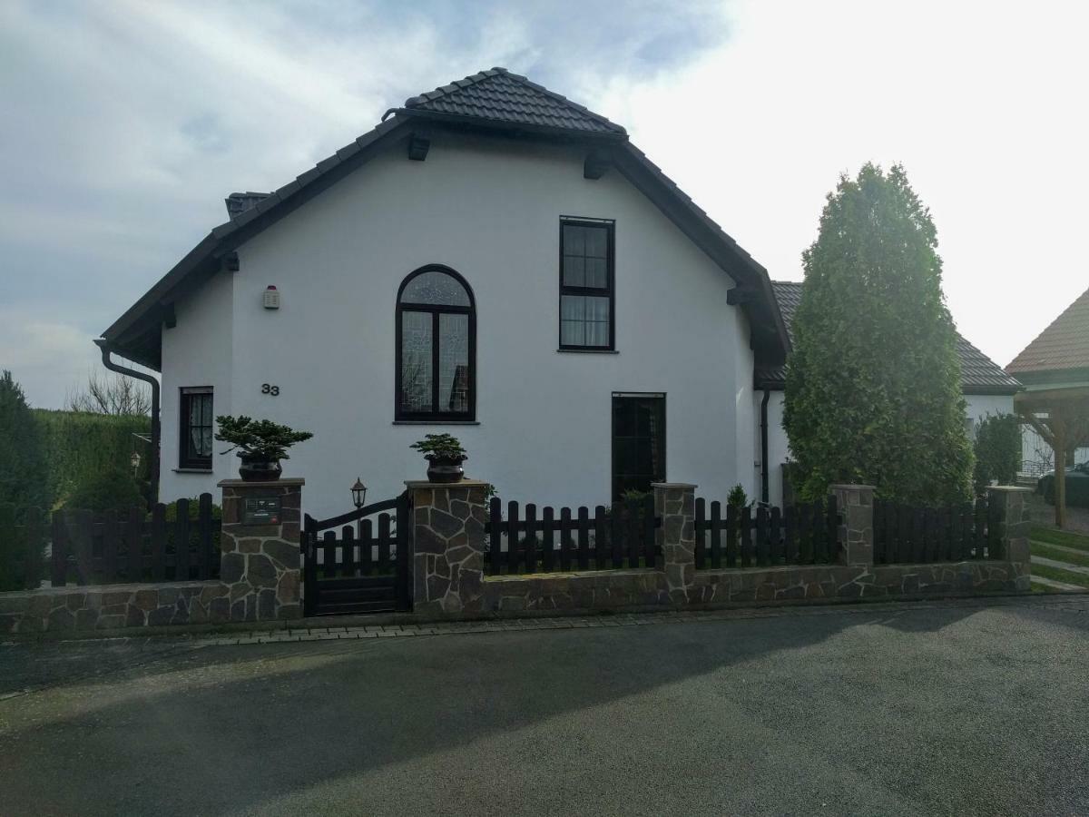 Ferienwohnung Mit Terrasse Грима Екстериор снимка